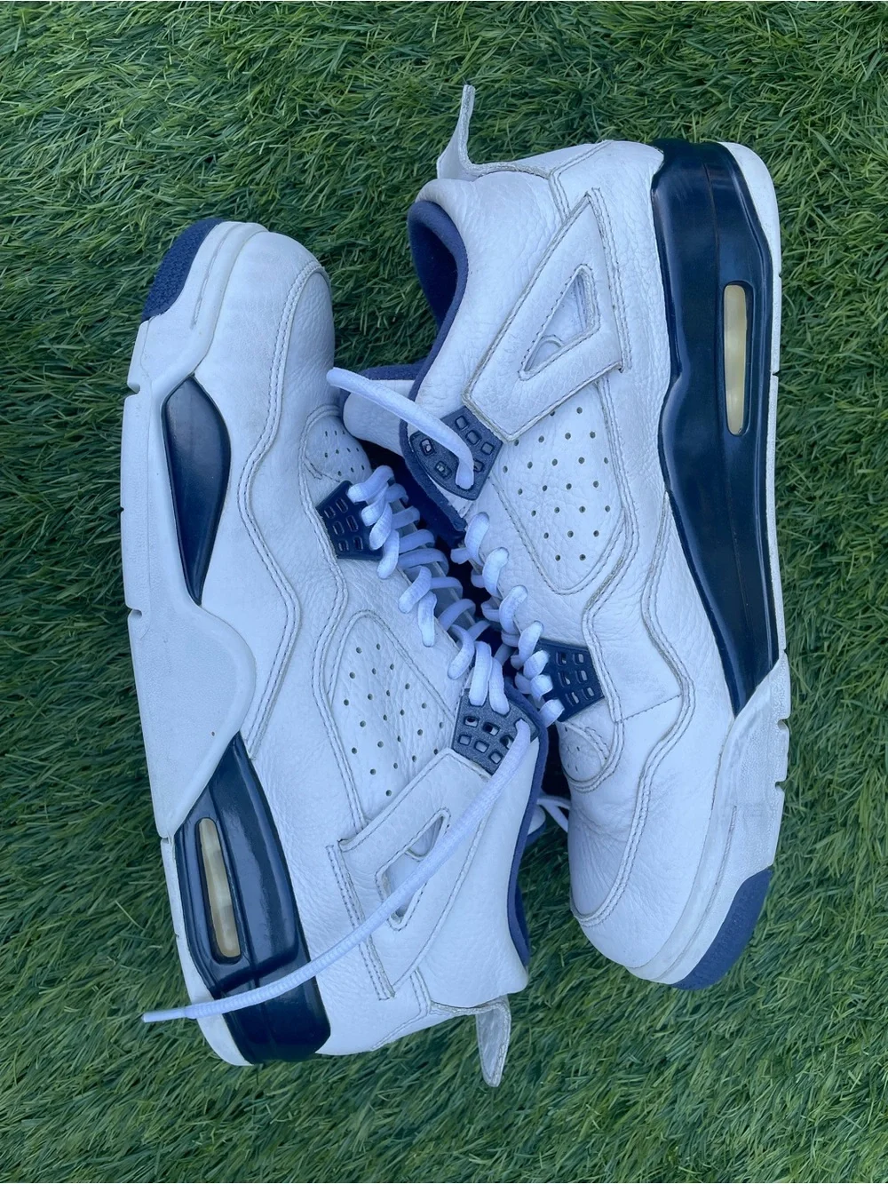 Authentic Jordan Air Jordan 4 Retro LS Size 10 White Legend Blue